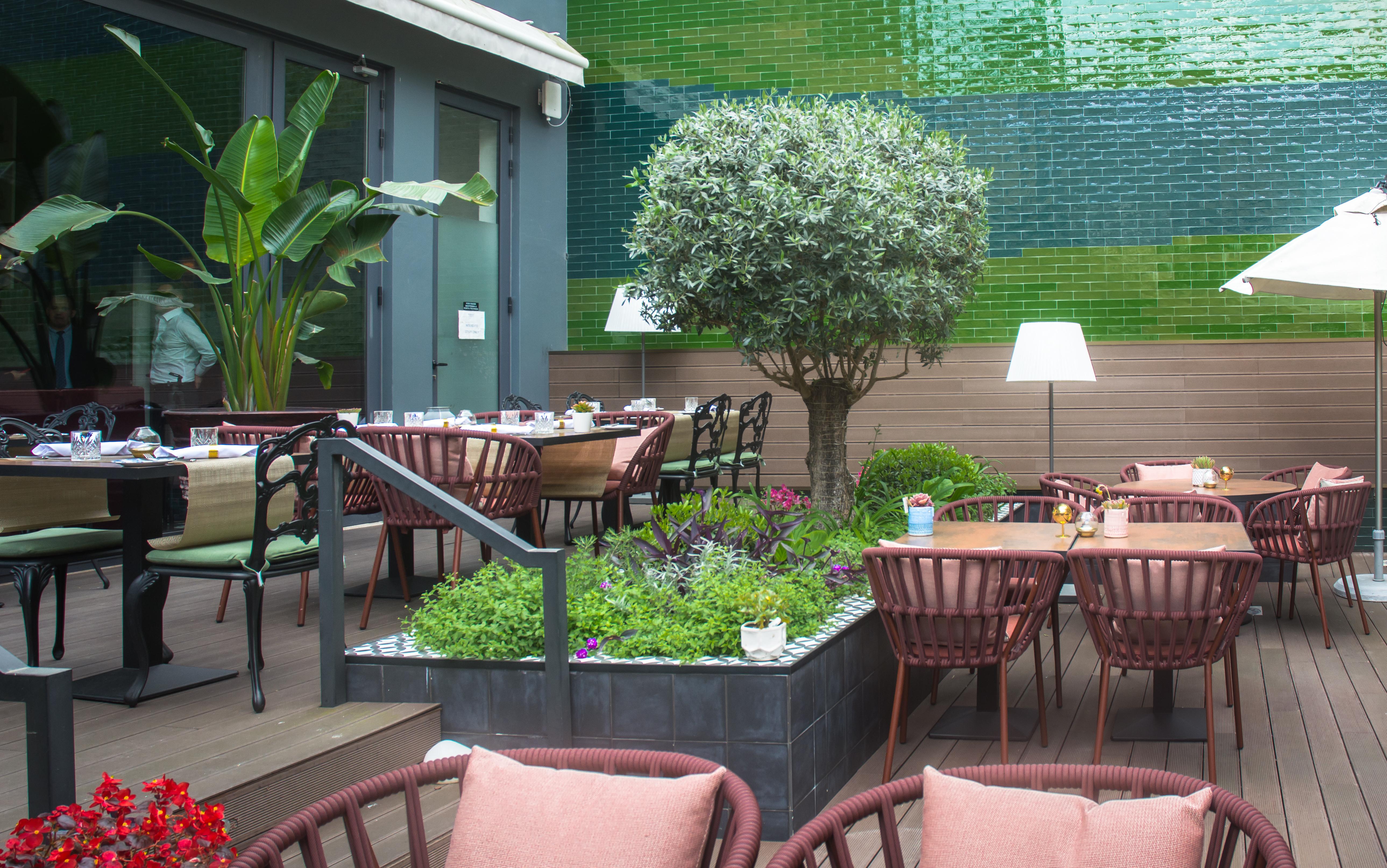 138 Liberdade Hotel Lisboa Kültér fotó The terrace at the restaurant