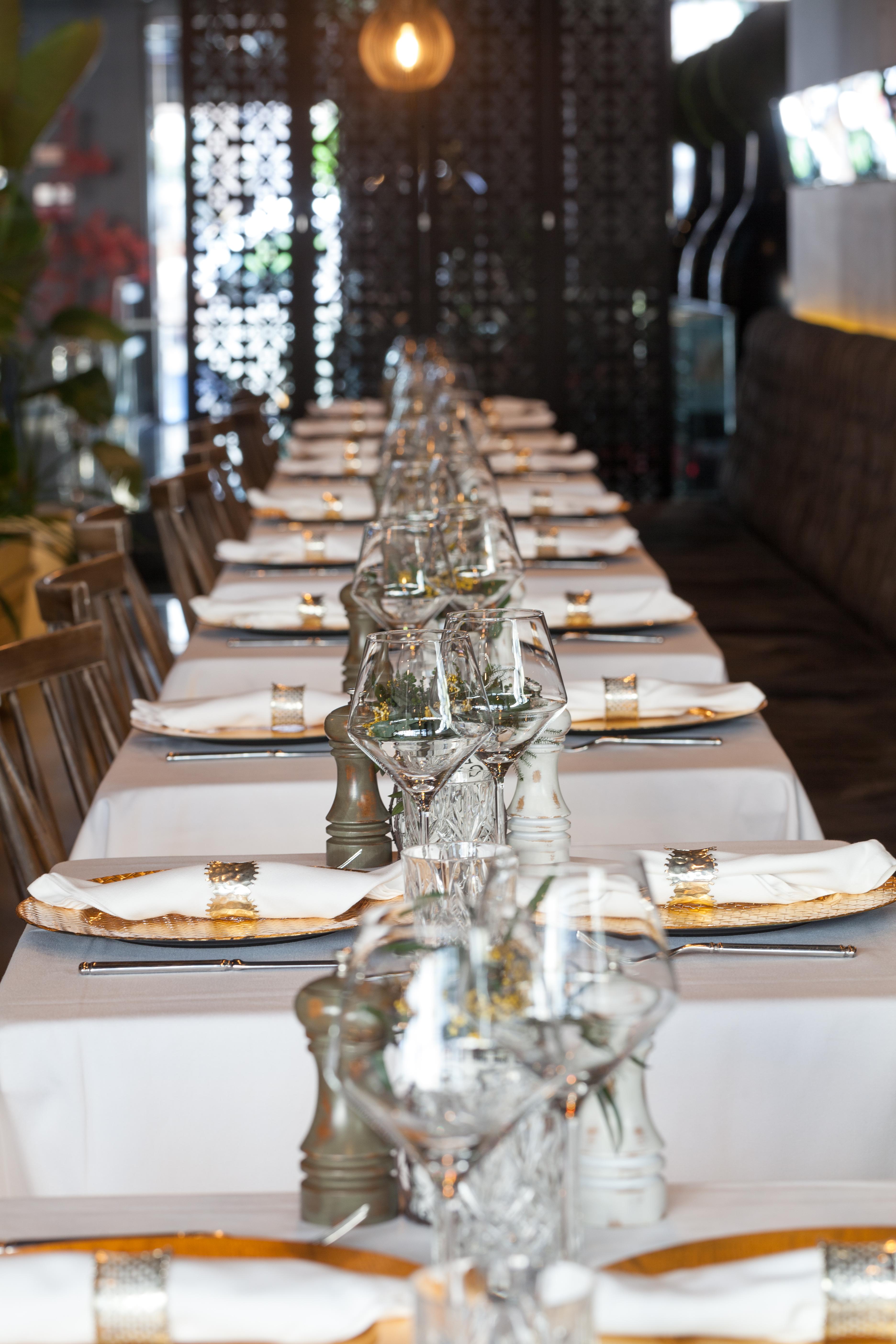 138 Liberdade Hotel Lisboa Kültér fotó A table set for a formal dinner