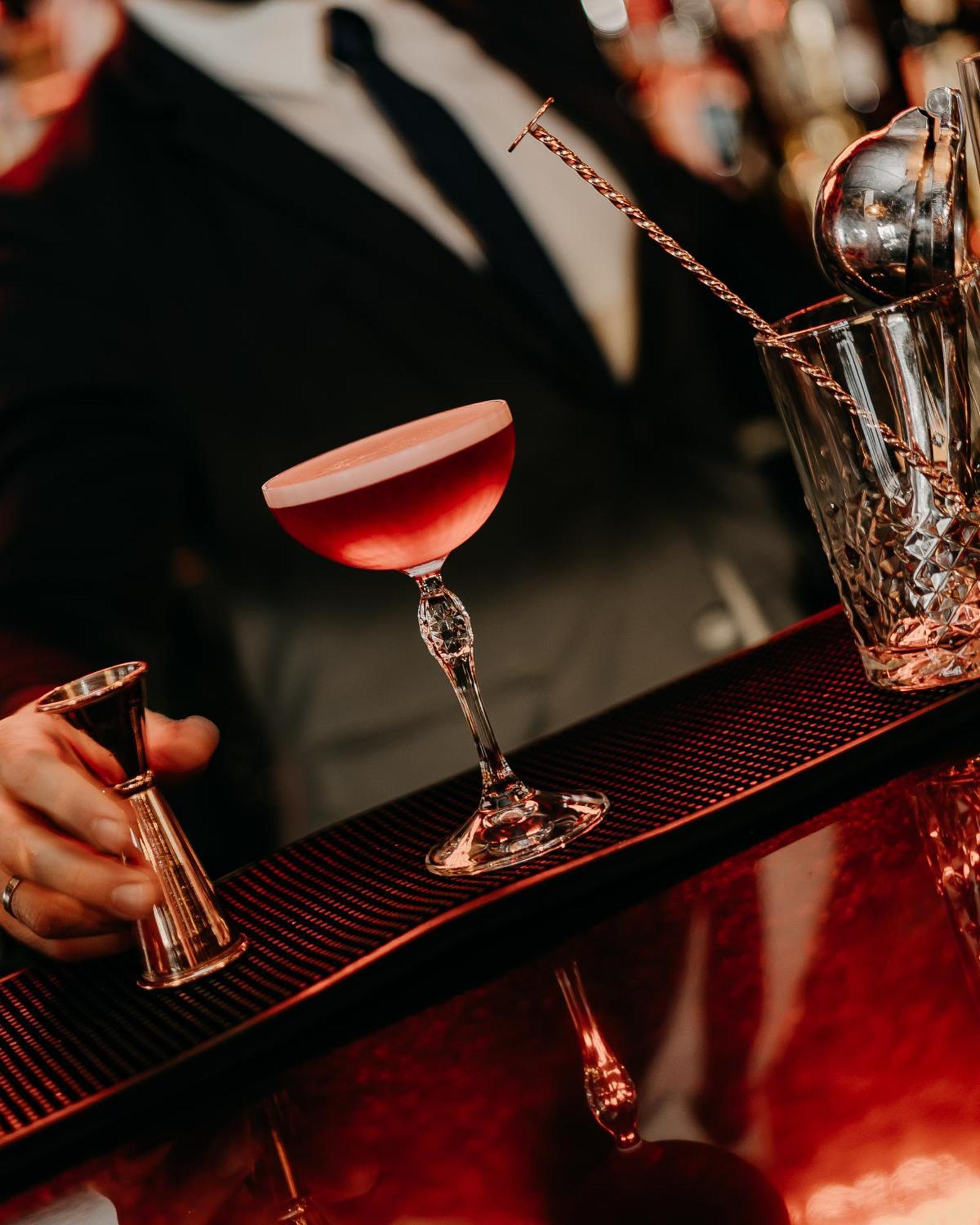 138 Liberdade Hotel Lisboa Kültér fotó A Clover Club cocktail