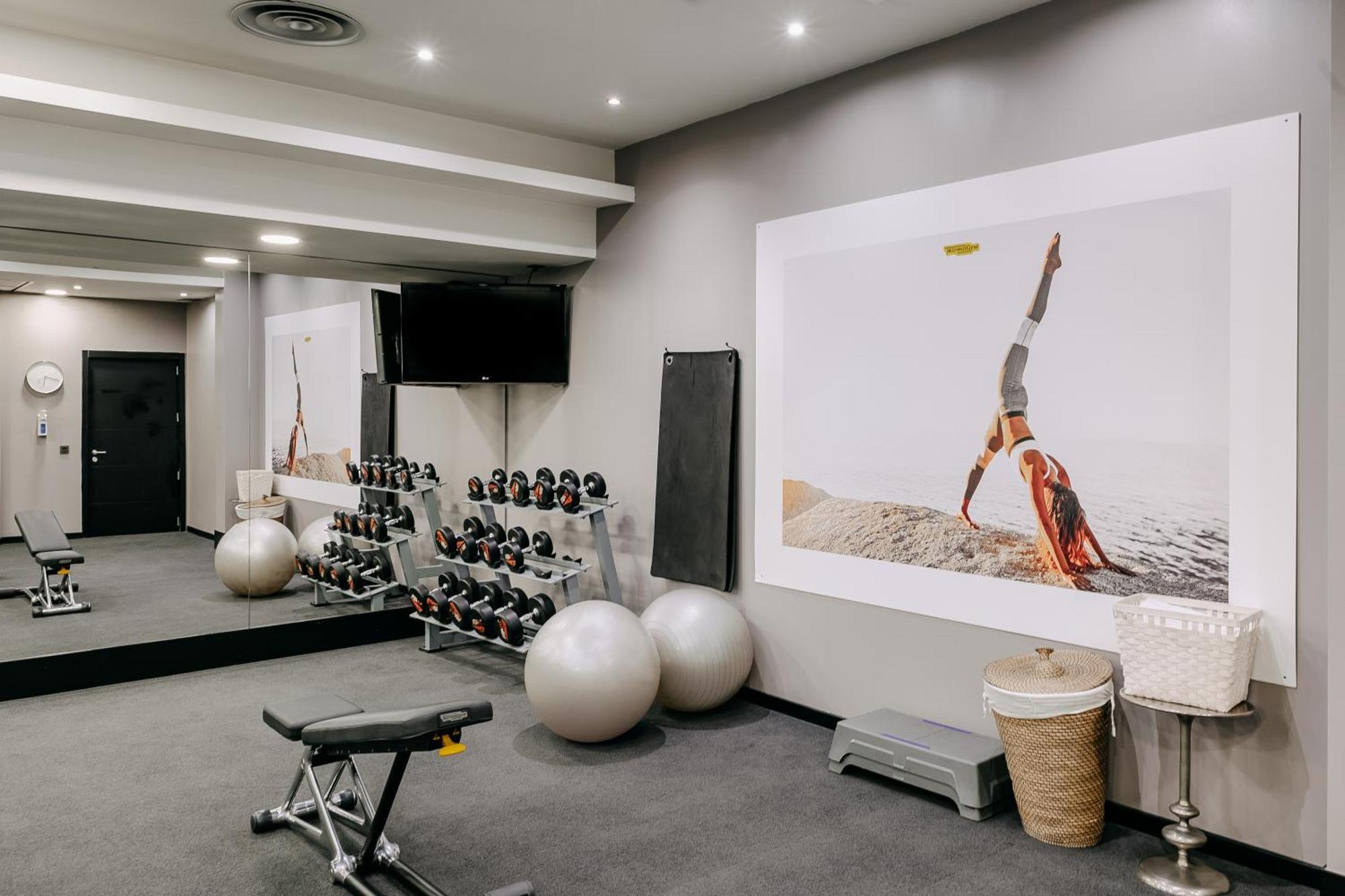 138 Liberdade Hotel Lisboa Kültér fotó The gym at the hotel